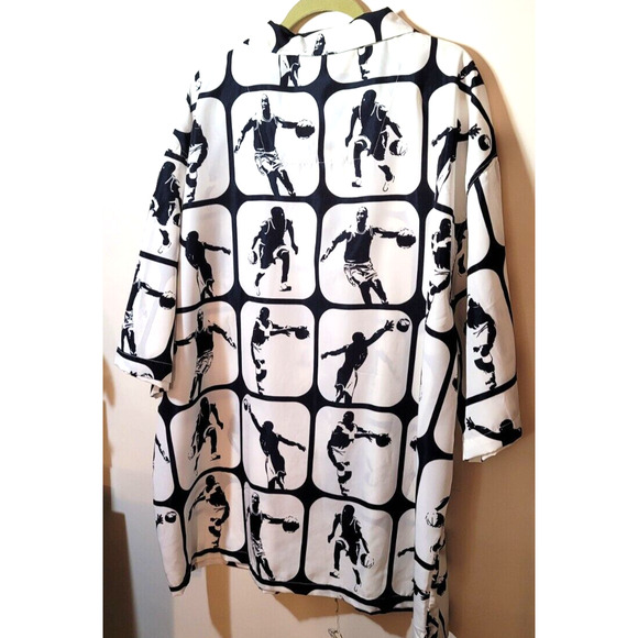 Sz 4XL Regal Wear Men's Comfort Wear Shirt Black & White Basketball Print Button - Picture 3 of 6